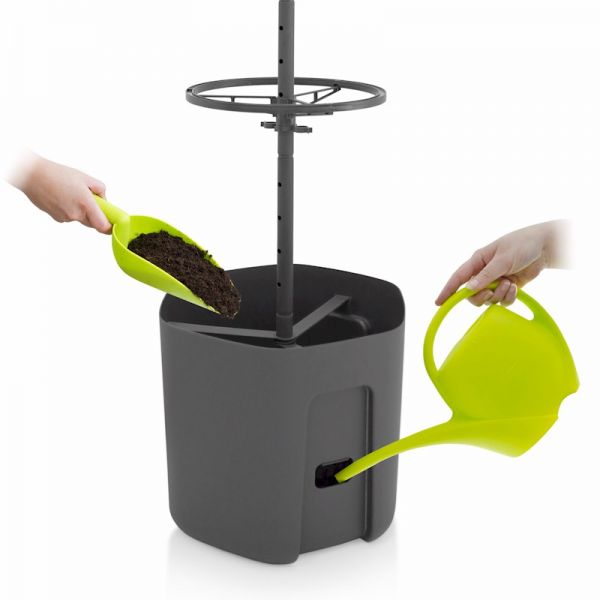 Gardenico Self-watering Tomato Climber Pot - 39cm