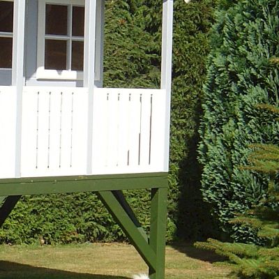 Shire Stork Playhouse and Platform